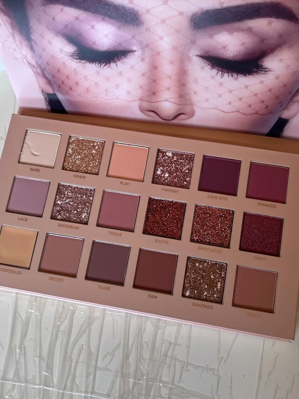 NEW! Huda Beauty NUDE Eyeshadow Palette -